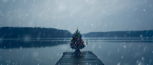 christmas tree on pier hl500 1